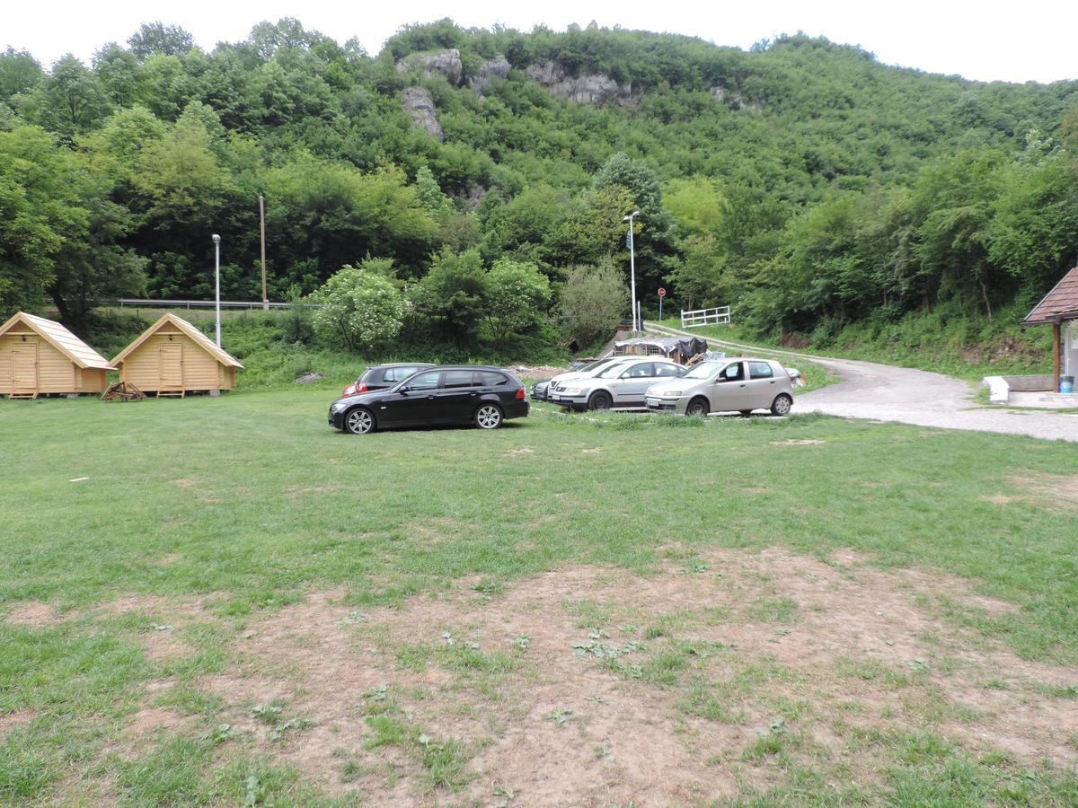 Camp Vrbas Hotel Rekavice Buitenkant foto